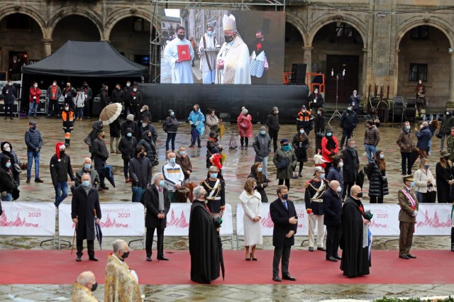Santalices representa o Parlamento na apertura da Porta Santa da Catedral de Santiago